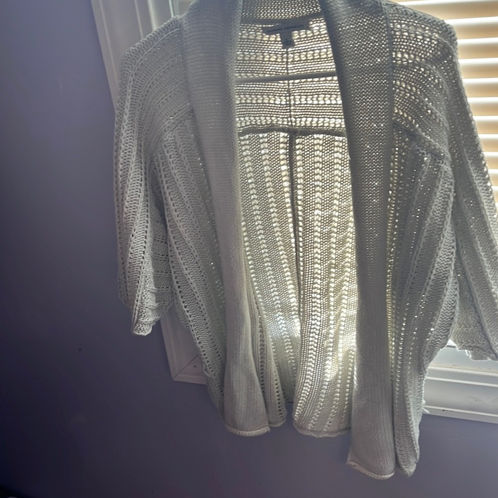 Size small banana republic off white short sleeved cardigan